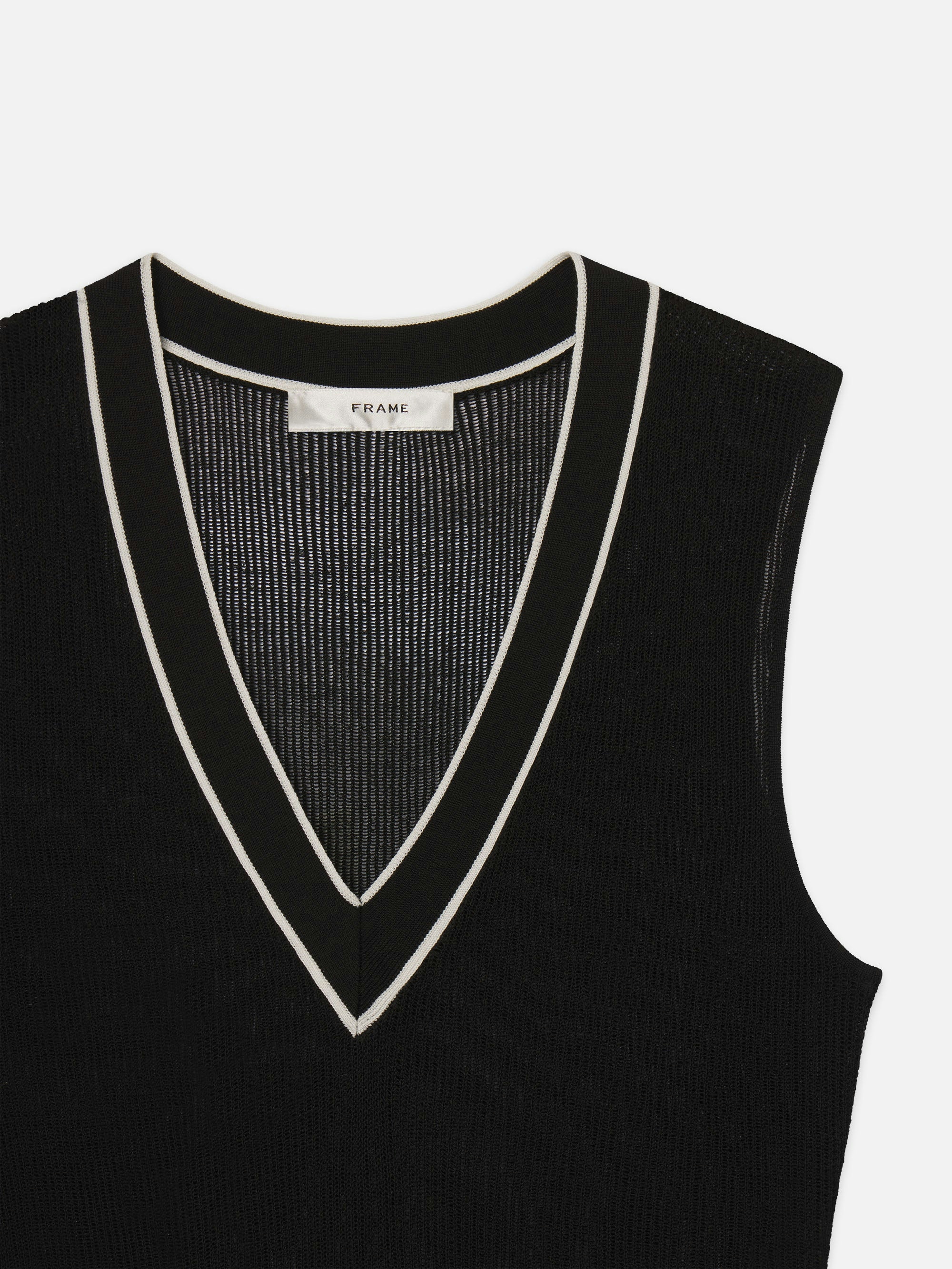 vest front detail packshot image alt:size alt:fit1